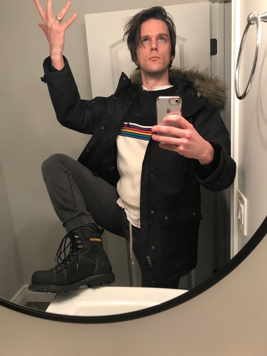 DallonWeekes's tweet image. Behold