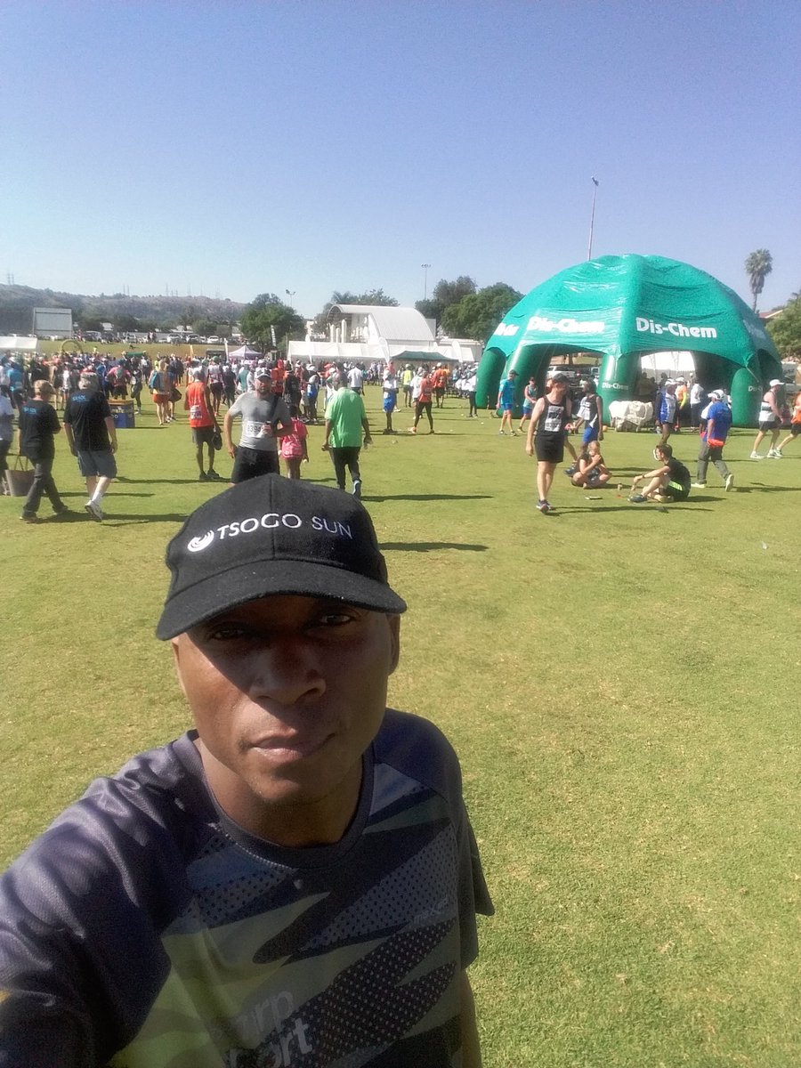bhacea's tweet photo. For the love of sports #dis-Chem half marathon #iloveroadrunning https://t.co/fteOyFKad9
