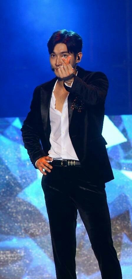 diversasuke's tweet photo. @GaemGyu TE AMO I LOVE YOU https://t.co/yuVsmFKkgT