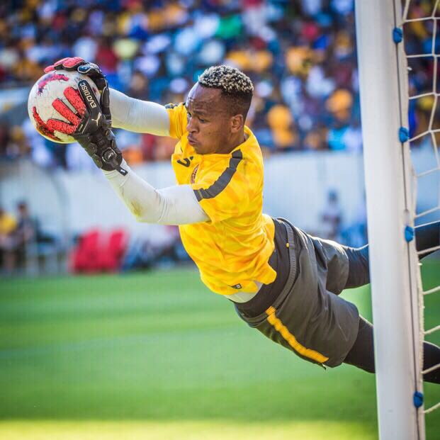 Brilliekhuzwayo's tweet photo. Rest!!! What have I don’t to deserve a rest ? Nothing at all.. we keep going then. MDC today ✌🏽✌🏽✌🏽... we never stop. Never ever ever https://t.co/KkraU8AdJh