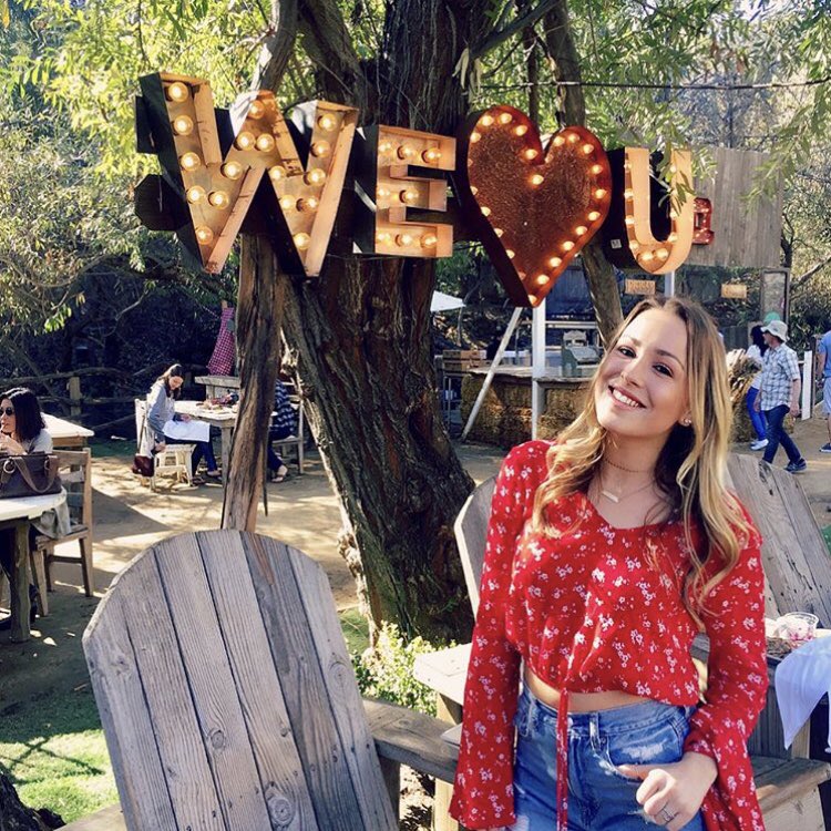 Lots of birthday wishes for our new FVP <a href="/bellakarch/">bells</a>✨✨ we ❤️ u  😉