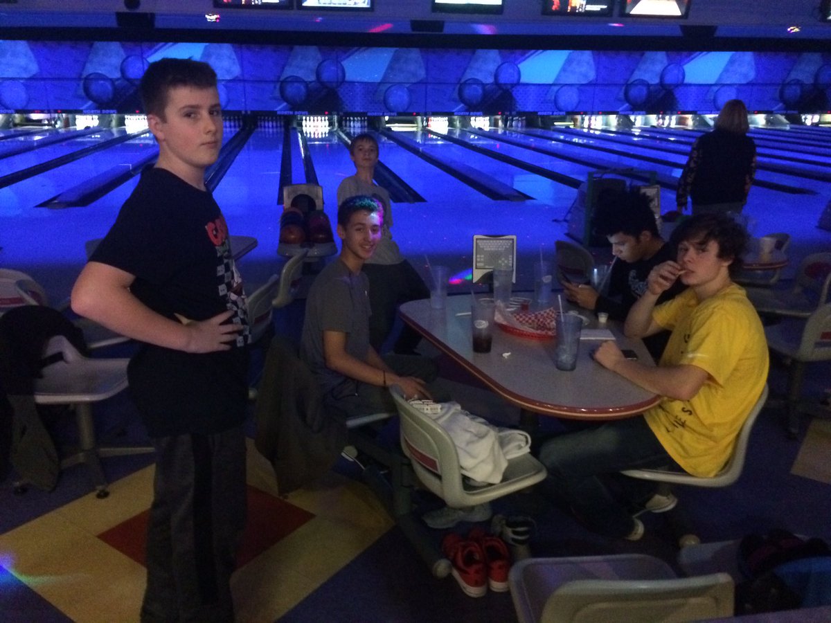 TommyB_K's tweet photo. Cosmic bowling, BRING IT! And cash prizes for colored headpins. The B-K Boyz and friends rockin #NorthBowl #bowlingfor$$ 🎳🎳 #fun #friends #MakeAGreatDay 👍🏼👍🏼 @Mason02013553 @Isaiahmctague4 @Max_Boyer_ https://t.co/ySgB4WgWgj