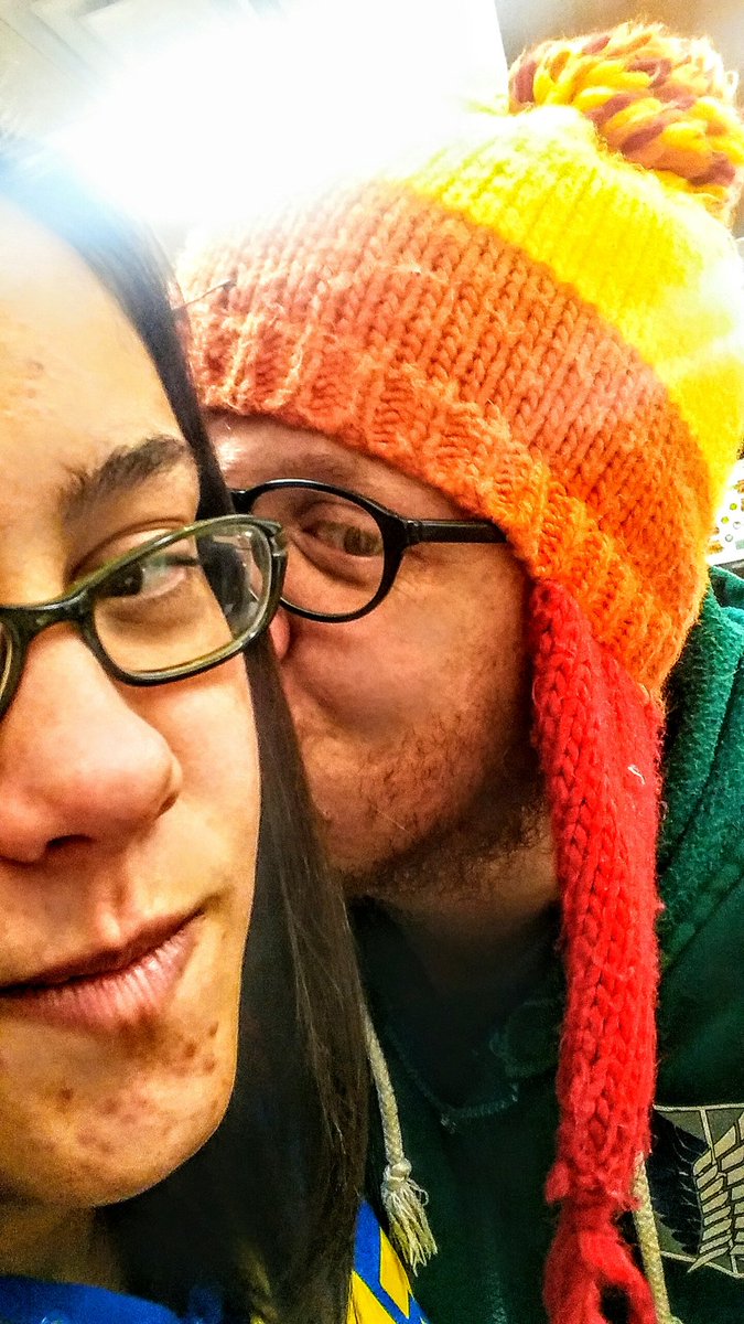 RealJScavone's tweet photo. I love @ChellyJelli because she lets me wear her #JayneHat!
#Day13Of365
#Day13
#365DaysOfLove
#Firefly https://t.co/7DgLd4jxyr