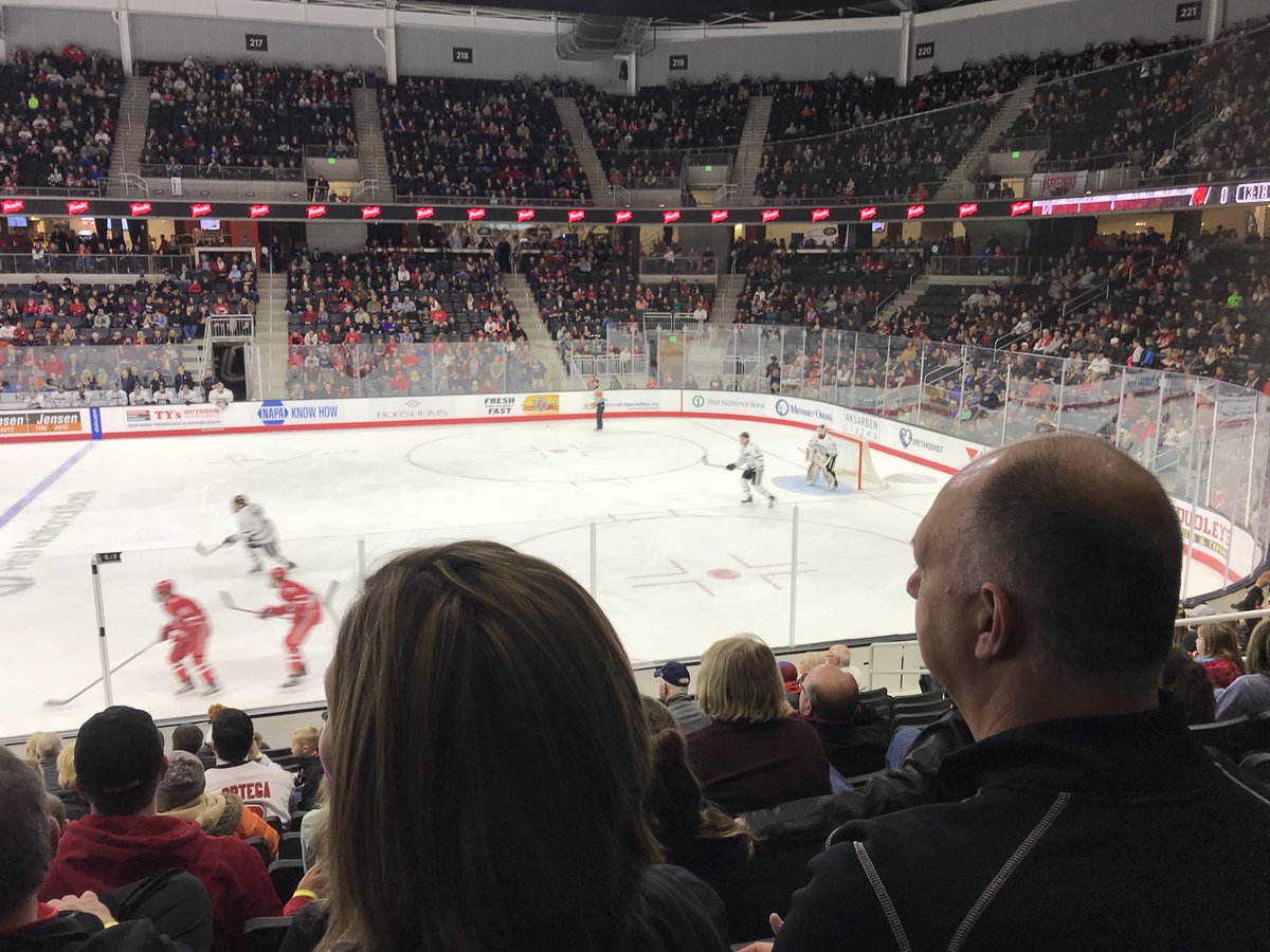 Looking good Mavs! One period to go! #maverickuprising #internationalmavs