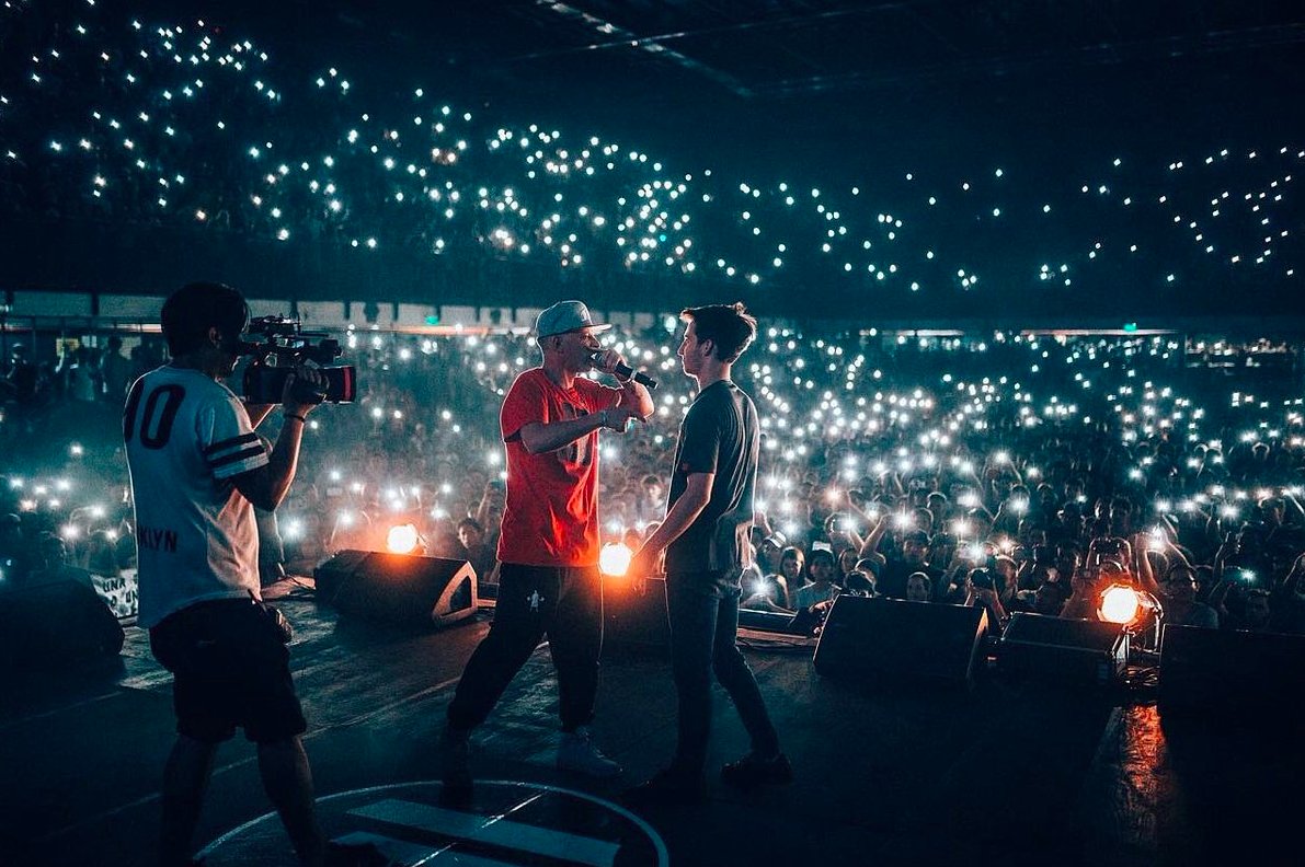 elestilolibre's tweet photo. #GodLevelArgentina

Chuty ha agradecido el calor del público argentino, igual que Jota, Jony, y Teorema. Freestyler tras freestyler dando las gracias entre aplausos y gritos.

Red Bull espera una internacional con más ruido que nunca. https://t.co/4eegKl0w0q
