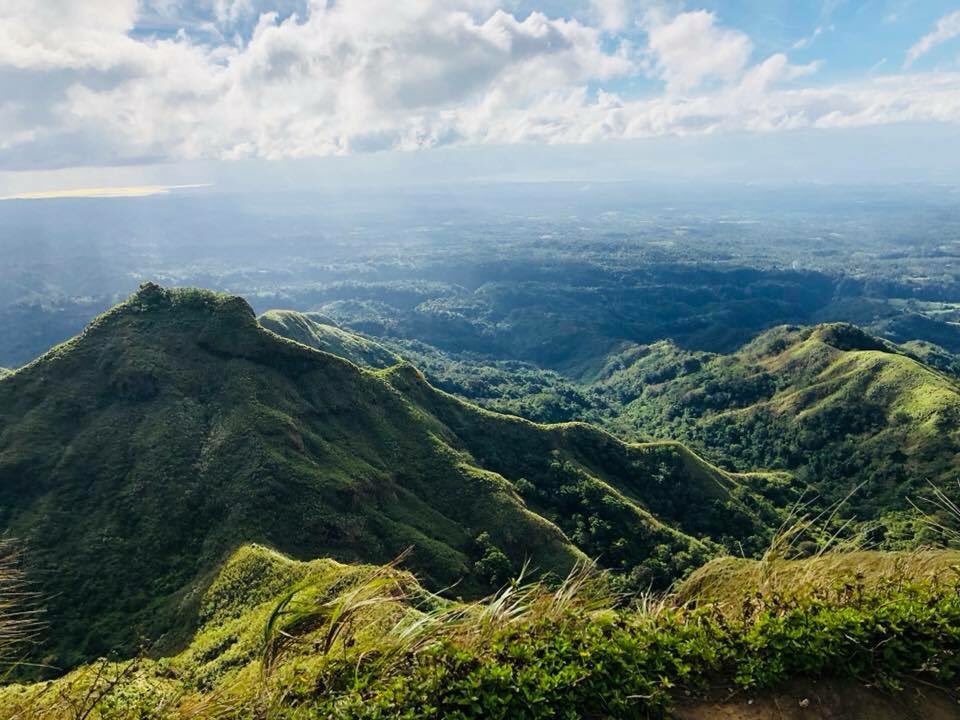 ttayzee's tweet photo. Never Stop Exploring โฐ #myfirstofmany #wanderlust #ipX #MtBatulao https://t.co/OT0kggas5C