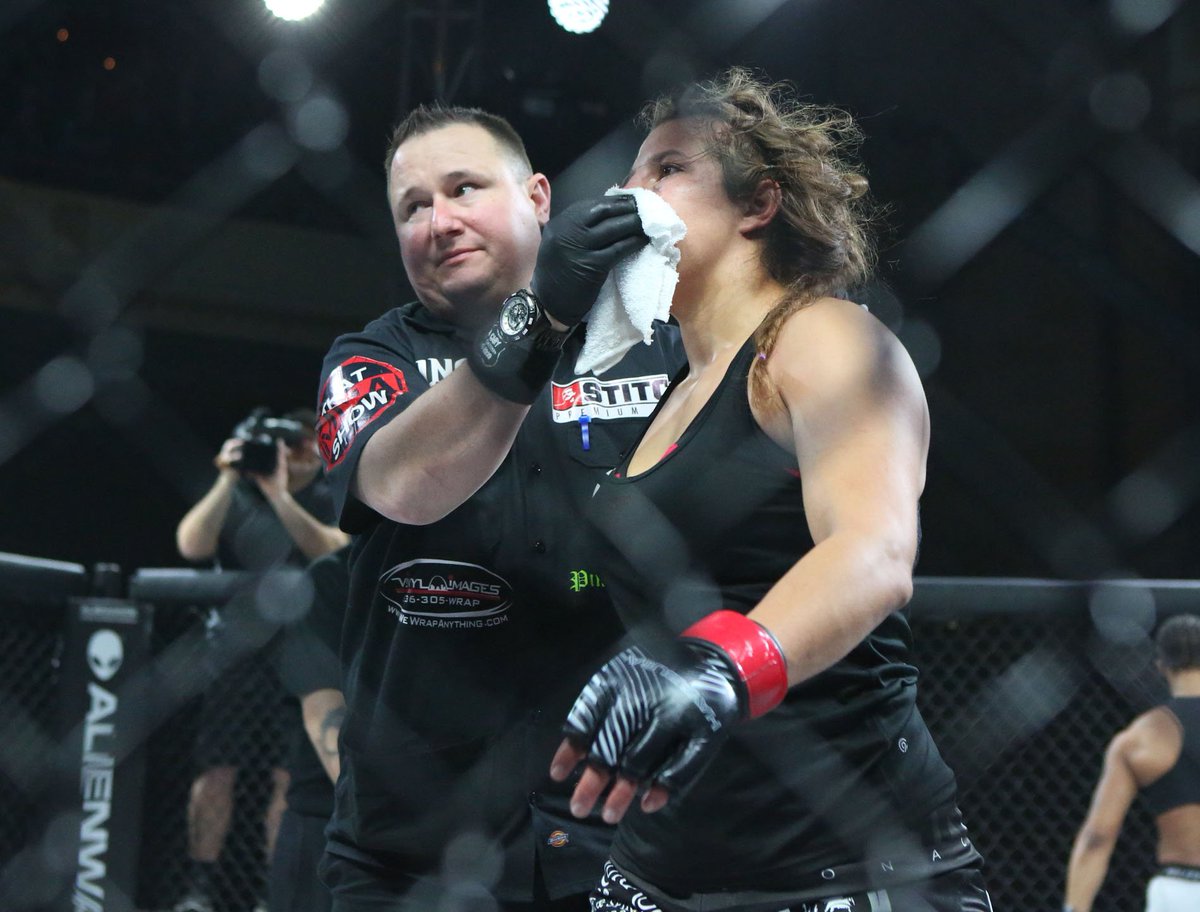 ThatMMAShow's tweet photo. we've got @cutmancraig repping #ThatMMAShow tonight at #InvictaFC27 live on @UFCFightPass https://t.co/wXy2ve8BZM