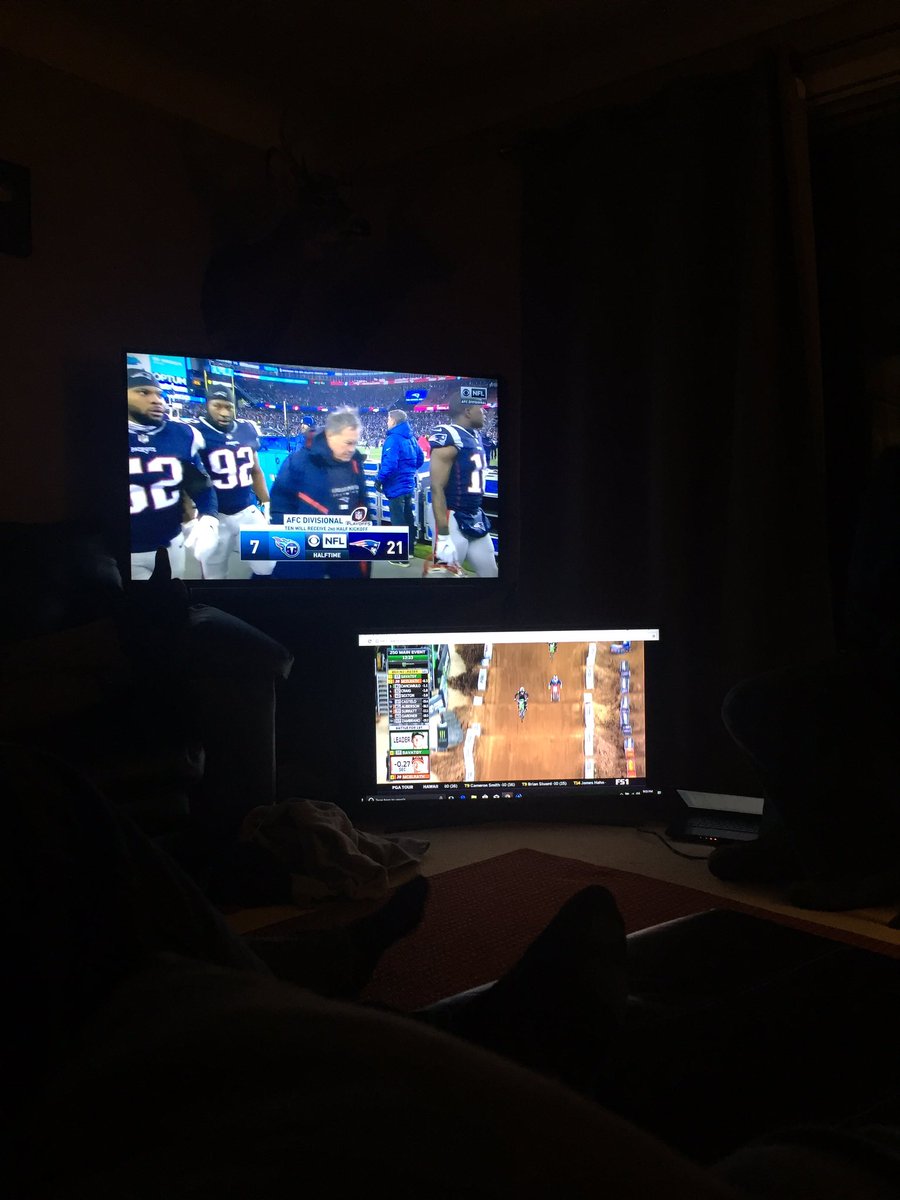 Ddigby32's tweet photo. #SXonFOX Saturday's are for the boys https://t.co/SGHAAkGCZQ