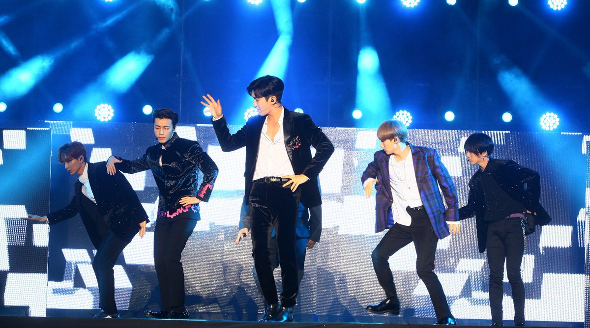 woahMY's tweet photo. 20180113 《KWAVE 2 Music Festival Brought To You By Mcalls》| SUPER JUNIOR 01 #KWAVE2MusicFestival #KWAVE2 #SuperJunior #SuperJuniorinMY https://t.co/sW5g3sT2pi
