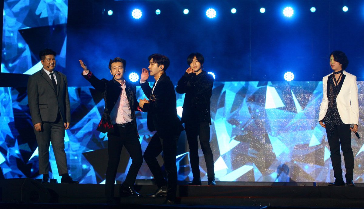 woahMY's tweet photo. 20180113 《KWAVE 2 Music Festival Brought To You By Mcalls》| SUPER JUNIOR 04 #KWAVE2MusicFestival #KWAVE2 #SuperJunior #SuperJuniorinMY https://t.co/MRO2XU3UEZ