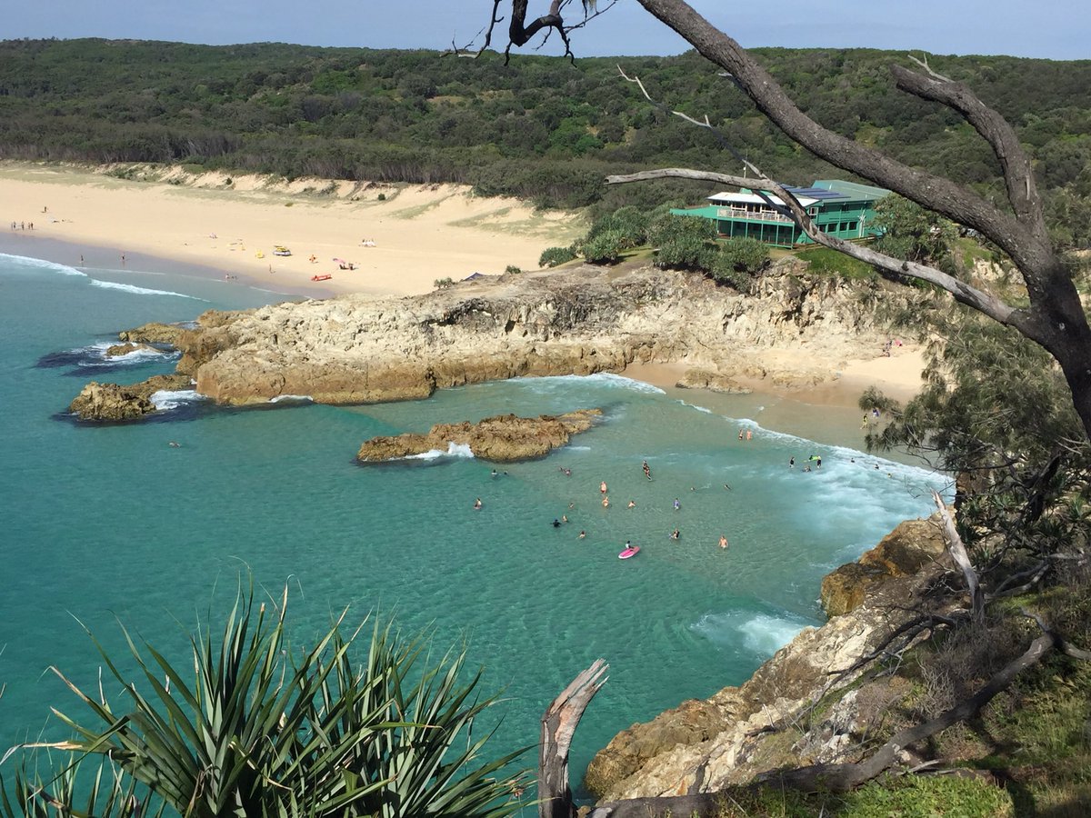 SwimSafeAUS's tweet photo. One of the best located Surf Clubs in Aust is there another that tops it? https://t.co/CitVfik9iA
