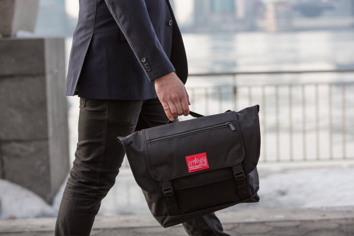 mpbags's tweet photo. Move at the speed of the city with the Willoughby Messenger Bag w/Handle.
https://t.co/ButFQImi7J | #mpbags
-
#mpred #mpblack #mptoken #bags
#backpack #messenger #crossbody
#newyorktough #newyorkcity #nyc https://t.co/dWzXMLUplt