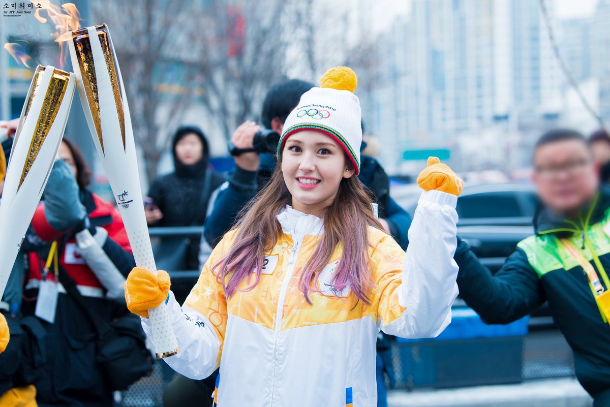 180113 성화봉송 소미
#소미 #Somi 
감사합니다