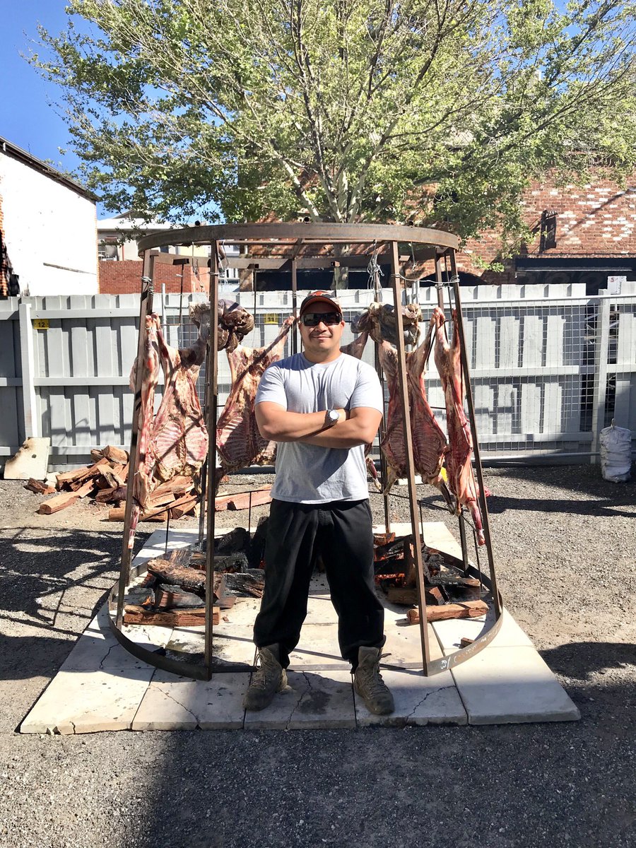 jonhan86's tweet photo. Flame on! #feniansfremantlefreedomfestival #roast #fire #lamb #meat #food https://t.co/BKmqO1ahdj https://t.co/S3x4PTw51G