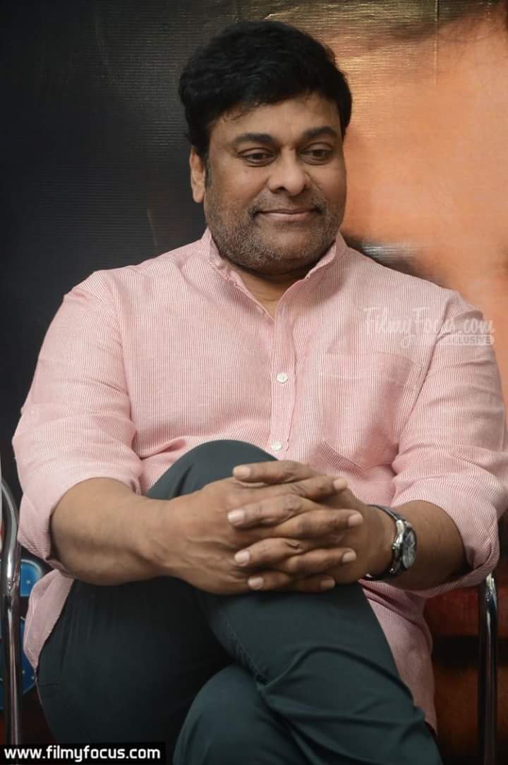 nanumani143's tweet photo. #Megastar #Chiranjeevi giving strict competition to young heroes with his evergreen charm and beauty.
#CleanShaveLook https://t.co/sSjzQqQOa2