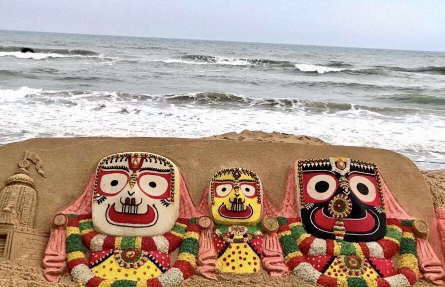 sudarsansand's tweet photo. May Lord Jagannath bless all on this auspicious occasion.
Happy #MakarSankranti
#Bihu &amp; #Pongal https://t.co/hLUv8OXjHF