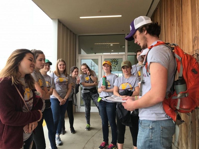 TimeKeeperBank's tweet image. Students #volunteer across country for #AlternativeBreak programs
bit.ly/2EpB1i3