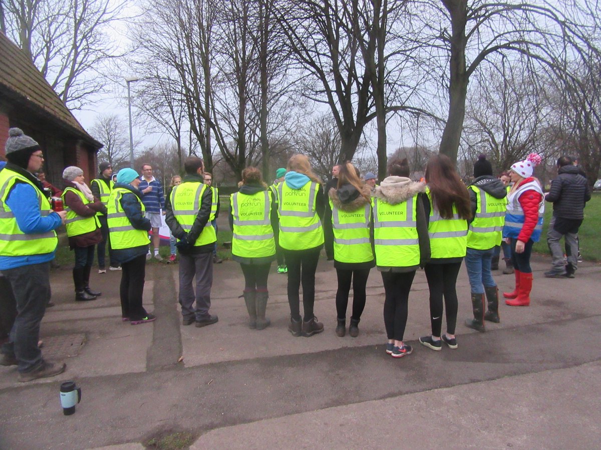 View from Mayor's Corner, Victoria Park, <a href="/waparkrun/">Warrington parkrun</a> record breaking 539 runners/walkers, won by Louisa Thompson <a href="/LeighHarriers/">Leigh Harriers</a> <a href="/waparkrun/">Warrington parkrun</a> <a href="/warringtonworld/">warrington-worldwide</a> <a href="/GarySkent/">Gary Skentelbery</a> <a href="/warrington/">Dan aykroyd</a> <a href="/nickosettle/">Nick Owen Settle</a> great FREE timed event for all. facebook.com/geoff.settle/v… Great volunteers :-)