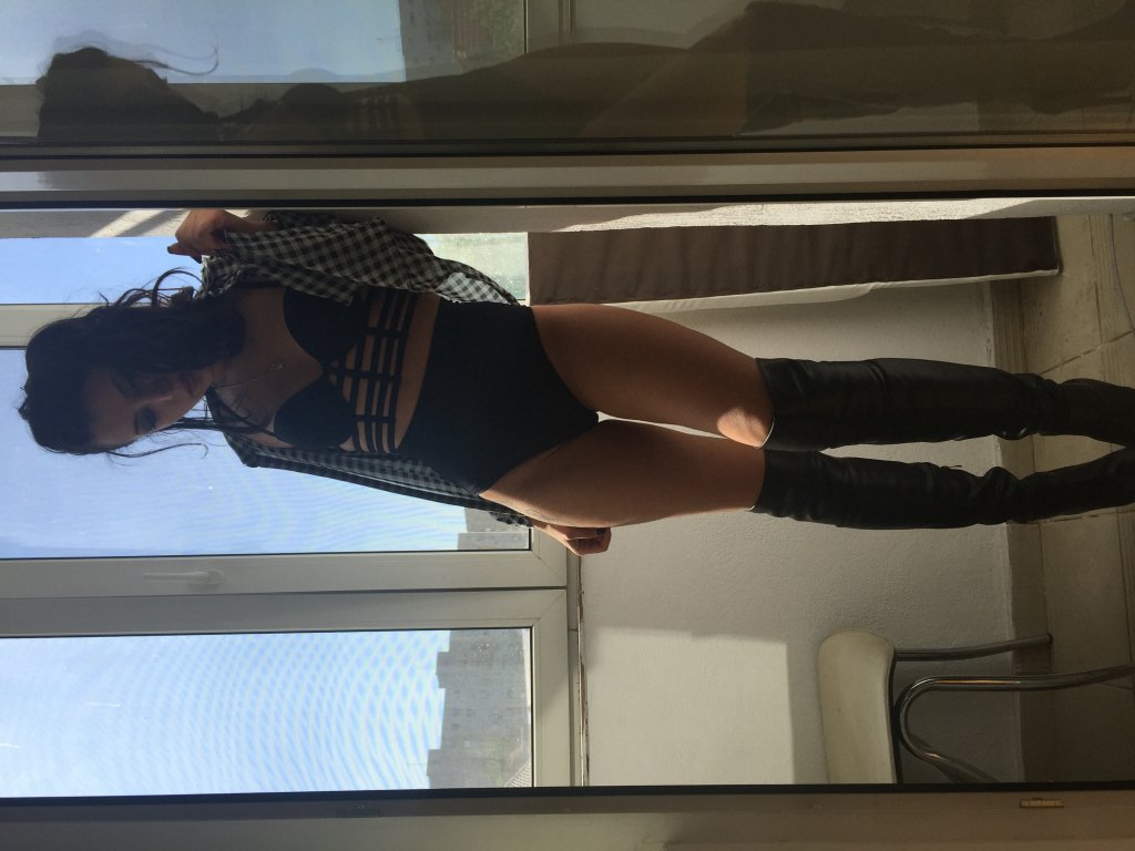 BlackMaze90's tweet photo. I'm #online on #skyprivate,my profile https://t.co/PmWXYyoFNz Please #RT THX! #girlnextdoor #wild #funny #kinky #precious https://t.co/Fpe9c31qaL