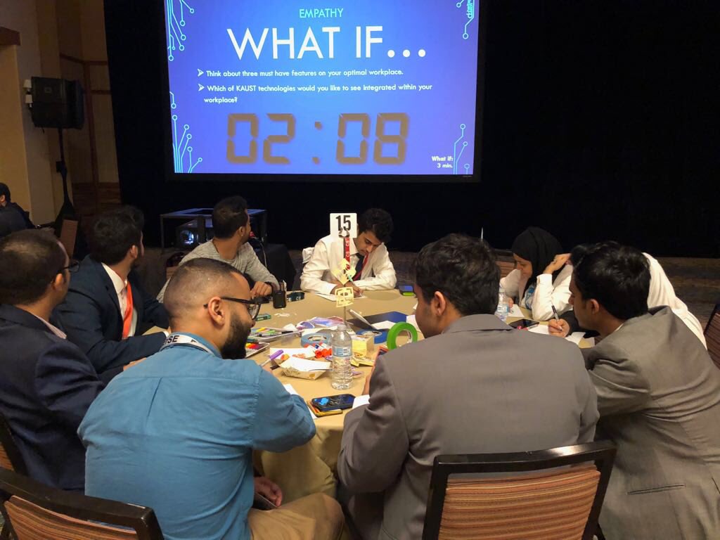 KAUST_NewsAR's tweet photo. أنشطة ملهمة من حفل #KGSPConvocation2018 حيث يخوض من خلالها طلبة برنامج #كاوست للموهوبين (KGSP) تجربة تحدي التصميم في العلوم التطبيقية. https://t.co/xHy6EKivQ8
