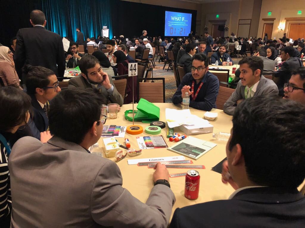 KAUST_NewsAR's tweet photo. أنشطة ملهمة من حفل #KGSPConvocation2018 حيث يخوض من خلالها طلبة برنامج #كاوست للموهوبين (KGSP) تجربة تحدي التصميم في العلوم التطبيقية. https://t.co/xHy6EKivQ8