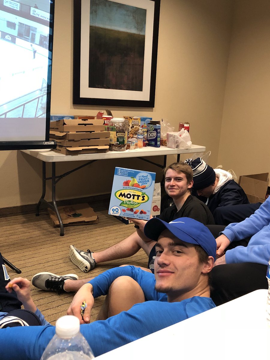 LivSHSHockey's tweet photo. @wtragge34 is the envy of the room tonight as he is the "keeper" of the @Motts Fruit Snacks. A true team favorite!! #motts #snacks #wheresZ https://t.co/OP5aRhkACH