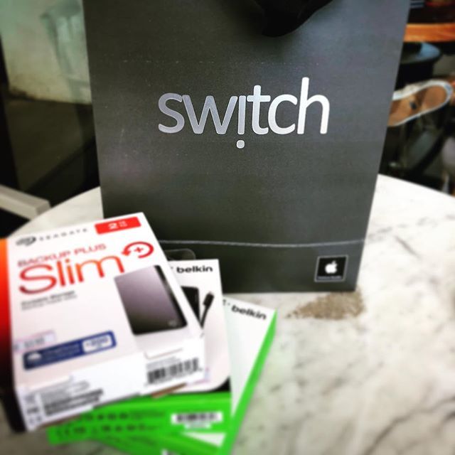 andeetoledo's tweet photo. Thank you for these free items @belkinph &amp; @switchaprph 🙏🏻 I can now start what I’m planning for 2018!! Continue satisfying customers like me! https://t.co/1NB1sk9tko https://t.co/UAnkt9PPNO