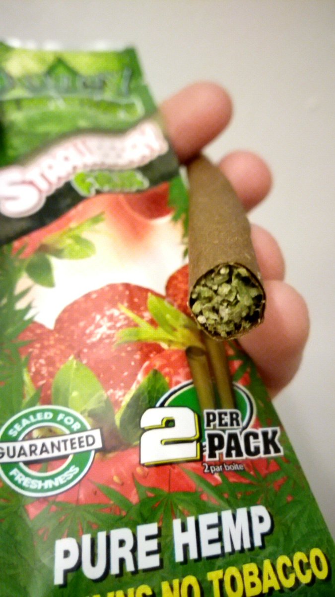 DroidMTPM's tweet photo. Who else be fuckin with them Juicy Jay Hemp wraps??🔥 https://t.co/Ou4OZtj3km