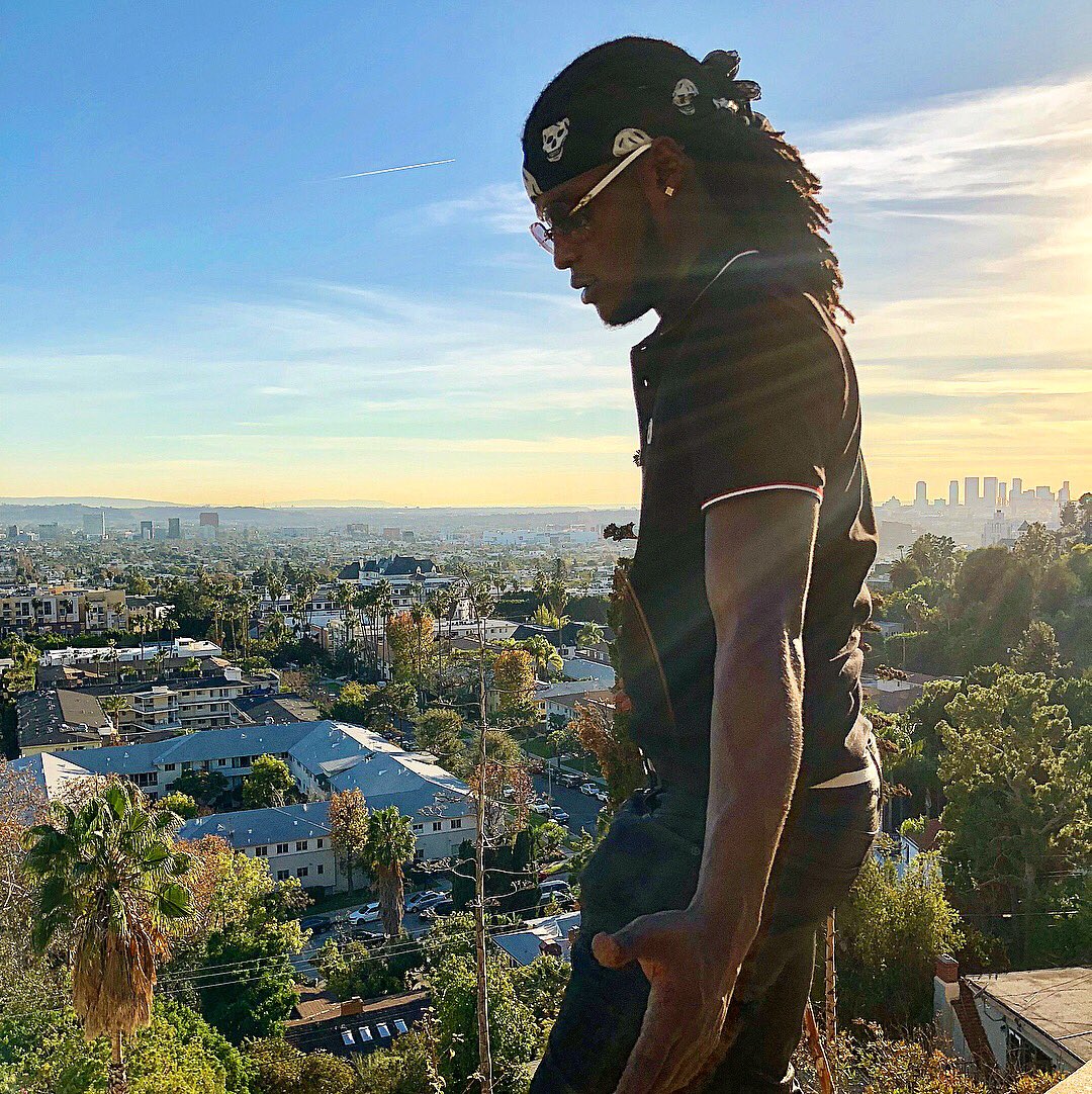 AllCashTtyme's tweet photo. ACG🌐LaFamila 📶
•
•
•
#colors #video #seasons ❄️🌹🌳🍂 #designalife #posion #music #mixtape #artist #versatile #business #ACG #losangeles #hollywood #hills ⛰ #global #legacy #bally #moncler #alexandermcqueen https://t.co/YaR87W1Bhd