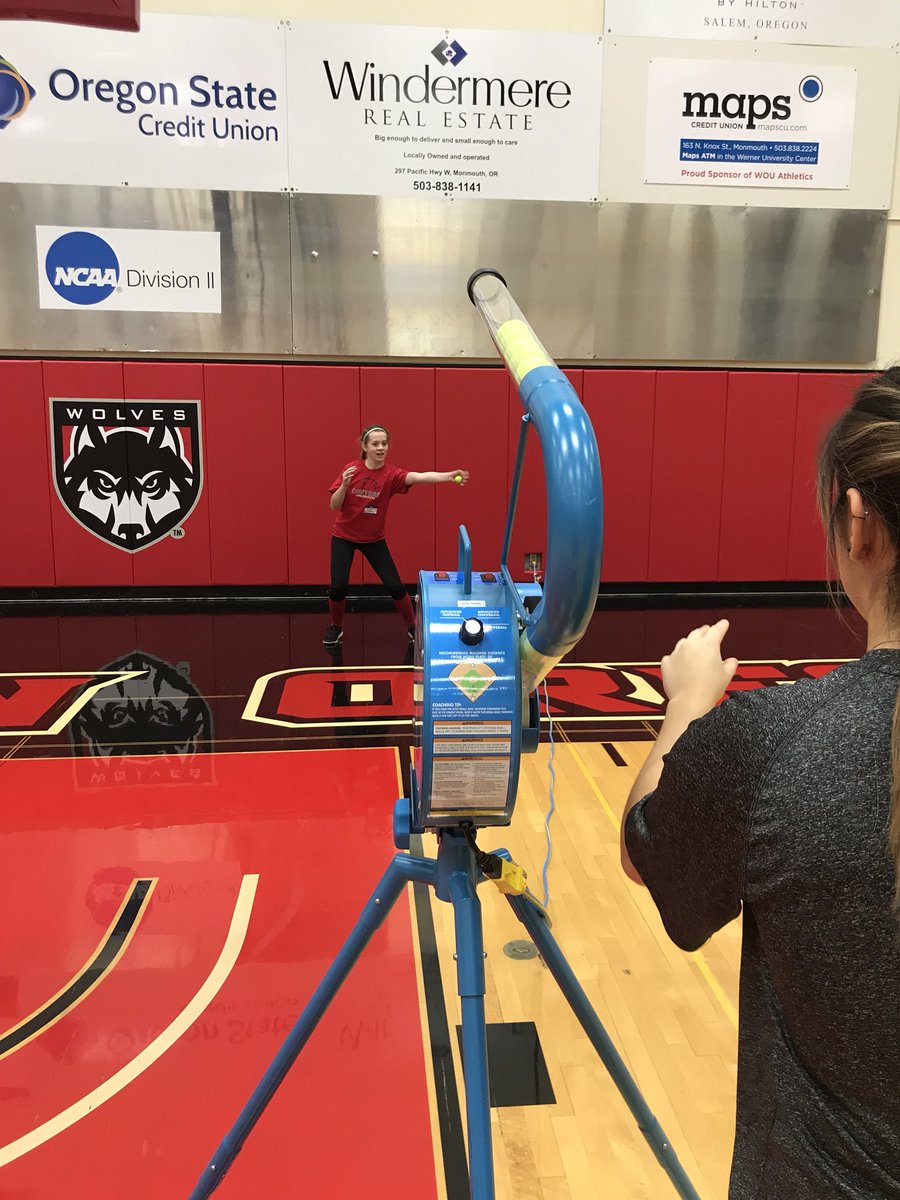WOUSoftball's tweet photo. A couple pictures of our hitting clinic today! Had a great turn out and hope all the campers walked away with something new! Tomorrow...PITCHING CLINIC! #wousbfam #wousoftball #wouwinterclinics https://t.co/OxmJ7R0kA5