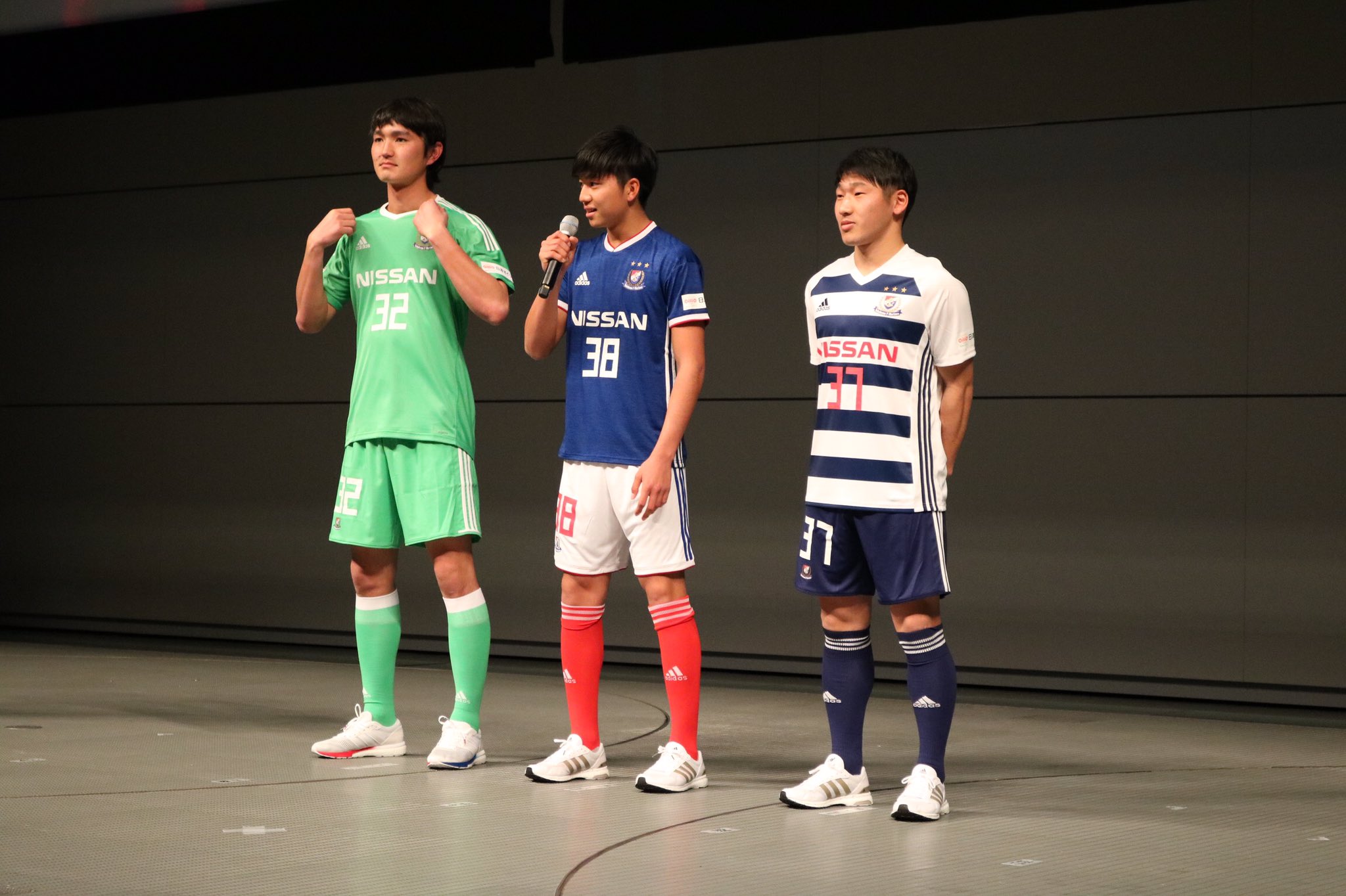 【中古】横浜F・マリノス 2018アウェイユニフォーム 19 仲川輝人 サイズL 中古】横浜F・マリノス 2018アウェイユニフォーム 19 仲川輝人