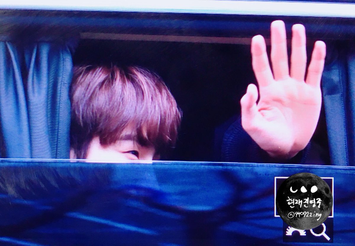 940922ing's tweet photo. PREVIEW / 180114 인가퇴근👋👋
 #GOT7 #갓세븐 #Jinyoung #진영 #YouAre #TURN_UP https://t.co/bck0dPBkxj