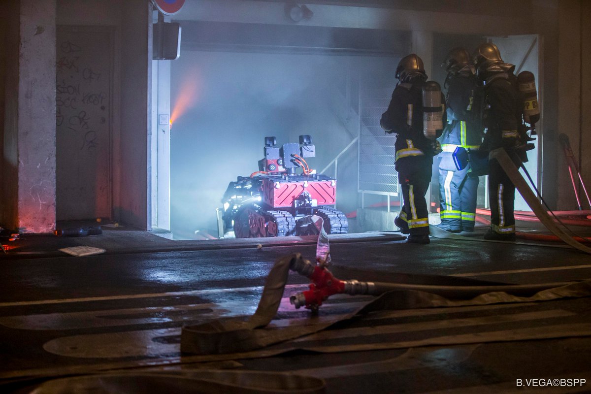 armeedeTerre's tweet photo. L’armée de Terre est en deuil, elle déplore ce jour le décès du sergent Jonathan LASSUS-DAVID, sous-officier de la brigade de sapeurs-pompiers de Paris mort au feu. Elle adresse à sa famille et à ses proches ses plus sincères condoléances
https://t.co/efUqphYKGC https://t.co/Q8UNG73Pmo