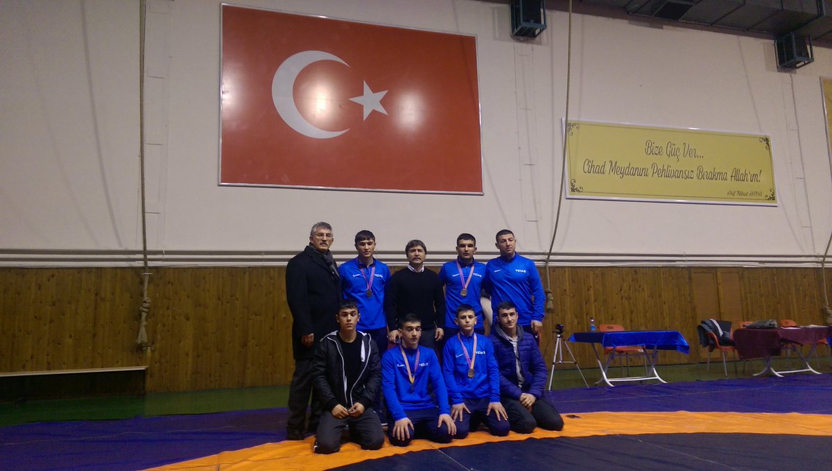 teiasgsk's tweet photo. Güreşçilerimiz Yıldızlar Grekoromen Ankara Bölge Şampiyonasında 3 Birincilik 1 Ikincincilik.Antrenörümüz ve Sporcularımızı Tebrik Ederiz. https://t.co/HGIhjcN49j