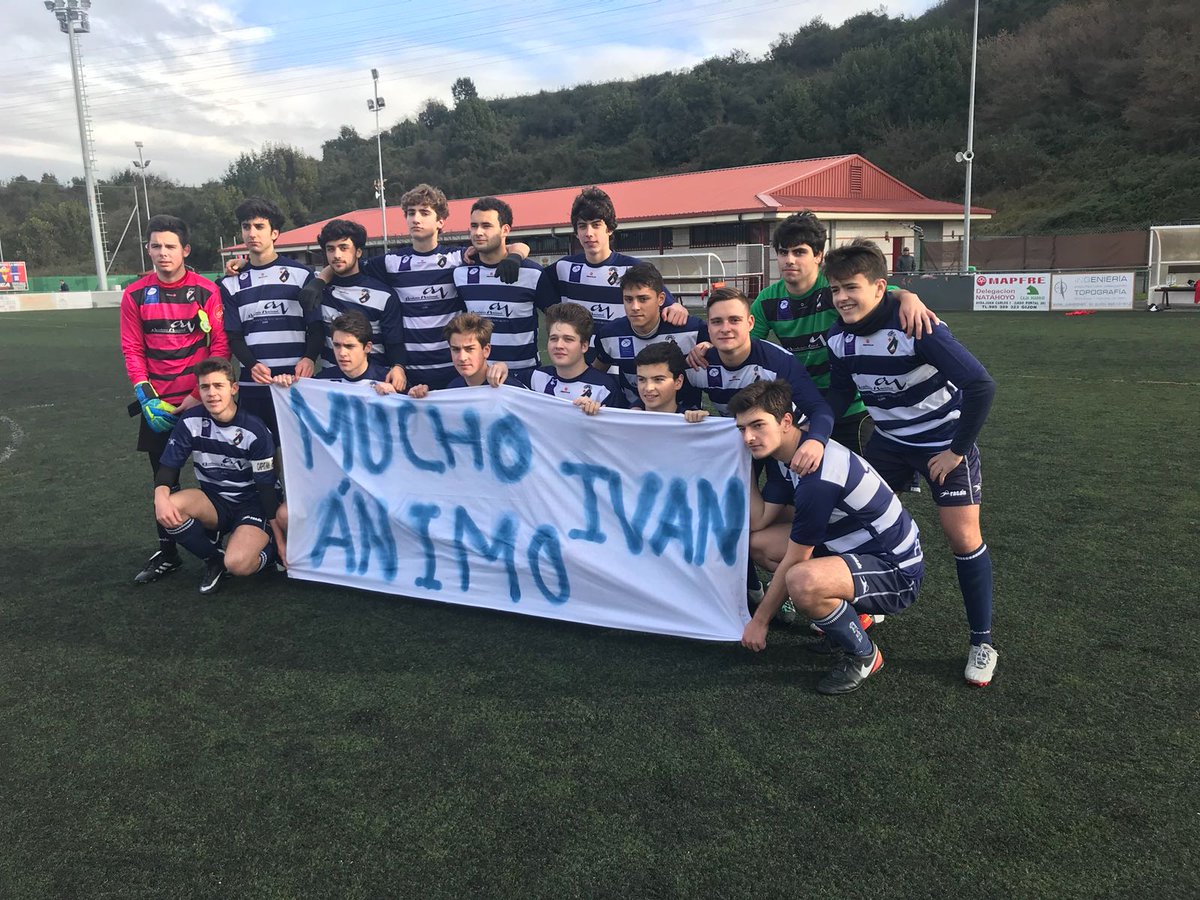 AsuncionCF's tweet photo. El Juvenil B manda ánimos a Iván antes de su partido de hoy ante el CD La Braña https://t.co/UC6mM2xrHg