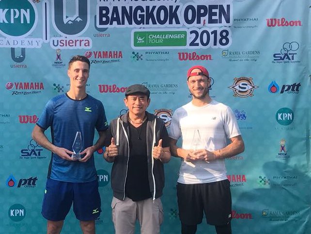 joesalisbury92's tweet photo. Good start to the year! 🏆😁@GoslingtennisGB @tecnifibre @MizunoTennisEU https://t.co/qYOs3HDYHm