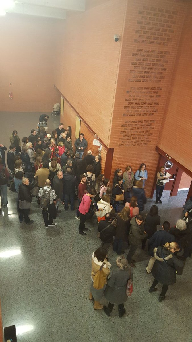 GVAsanitat's tweet photo. 📷 Más de 3.600 plazas a las que se suman las 14.800 correspondientes a la OPE de 2017, 2018 y 2019. Desde @GVAsanitat se está haciendo el mayor esfuerzo en la convocatoria de plazas de Sanidad. Para reducir la temporalidad. Empleo estable
@CarmenMonton 
@herrera_justo https://t.co/tavfFz7k33