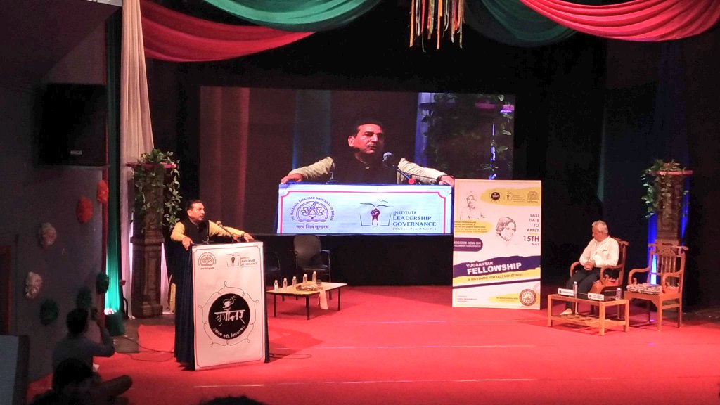 sureshjainBVP's tweet photo. Launched Yugaantar fellowship at @Yugaantar2018 National conference. Swami Vivekananda rural initiative &amp; APJ Abdul Kalam urban initiative will innovate new dimensions of social activism in National interest involving the youth.I extend best wishes.
#Yugaantar2018 #Yugaantar2k18 https://t.co/XESlgs2Vz7