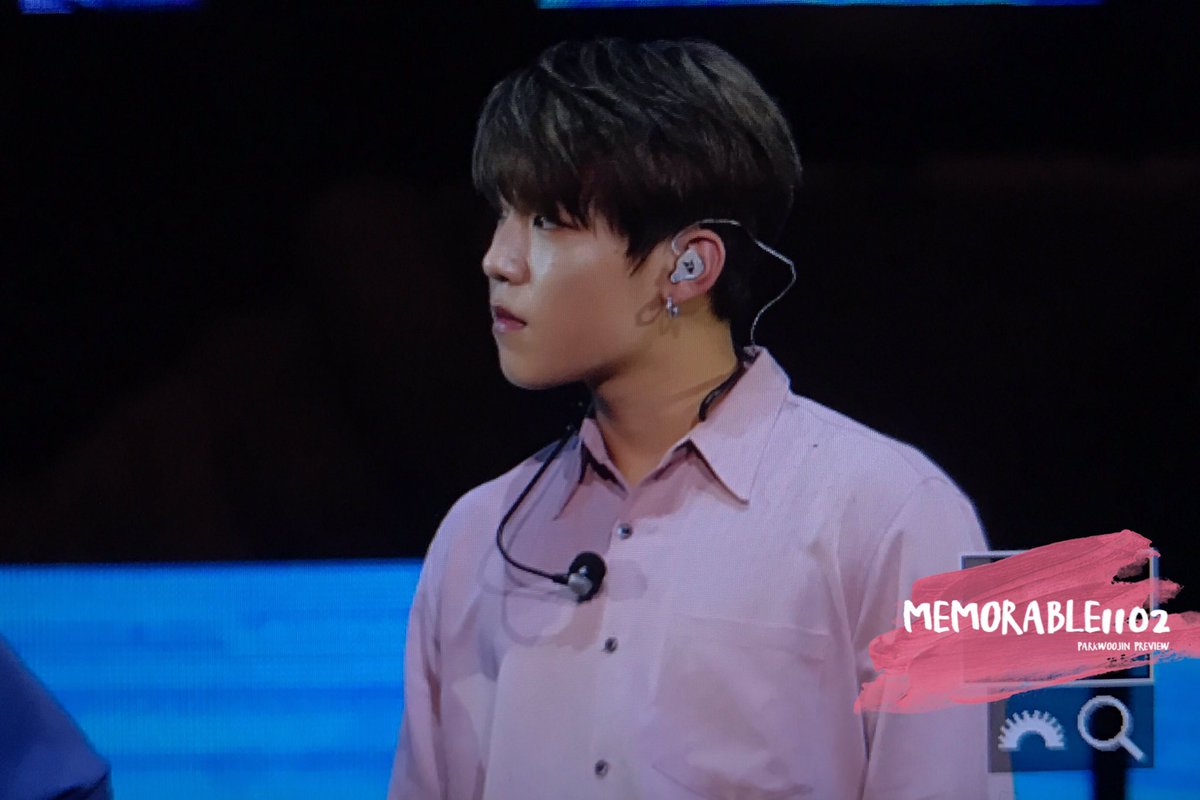 MEMORABLE1102's tweet photo. 180114 
🇲🇴Macao fanmeeting 

#박우진 #PARKWOOJIN
#워너원 #WANNAONE https://t.co/PfEvOClLtm