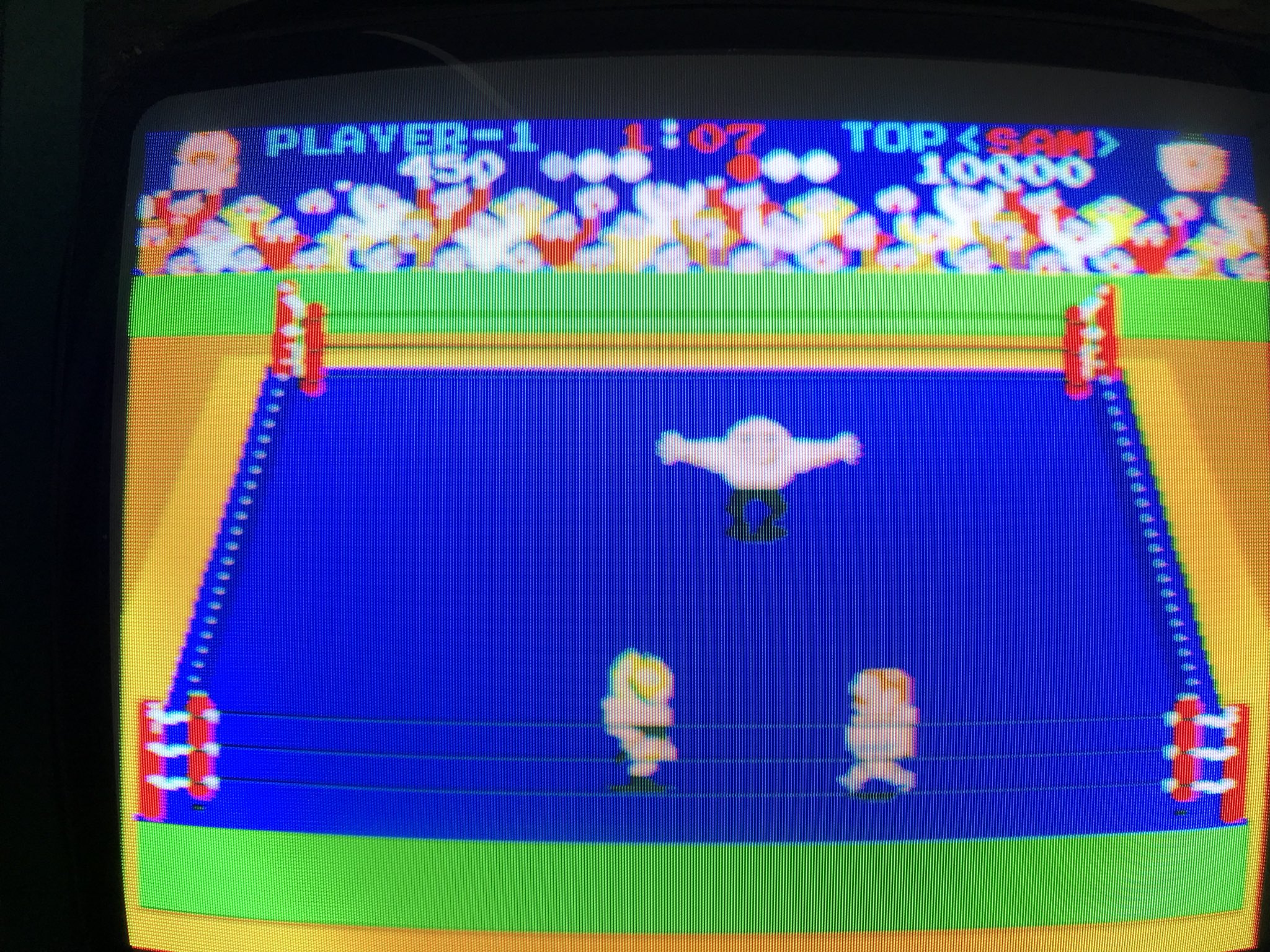 Twitter 上的 レトロゲーム好きの人 久々に懐かしのプロレスゲーム アッポー をやってみた しかしこのゲーム某レトロゲームセンターにて稼働した際 周りの空気を読まず永遠にプレーしている人を見てスタッフが嘆いてました そのせいでインカムも悪く早々に撤去され