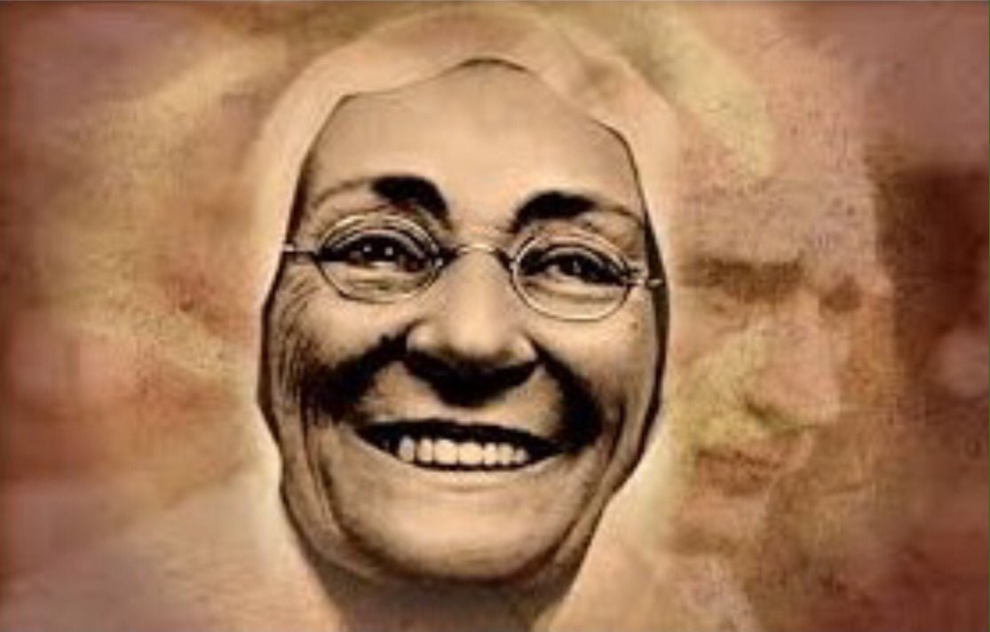 ATATÜRK yaşamı boyunca tüm sevdiklerine,
Hangi yaşta olursa olsunlar,
ÇOCUK diye seslenirdi.
Çünkü..Onun hayatında çocuk SEVGİ demekti.

Böyle güzel bir evlât doğurup büyüten,TÜRK milletine armağan eden ANNE'nin..RAHMET olsun canına🙏
#ZübeydeHanım 🥀