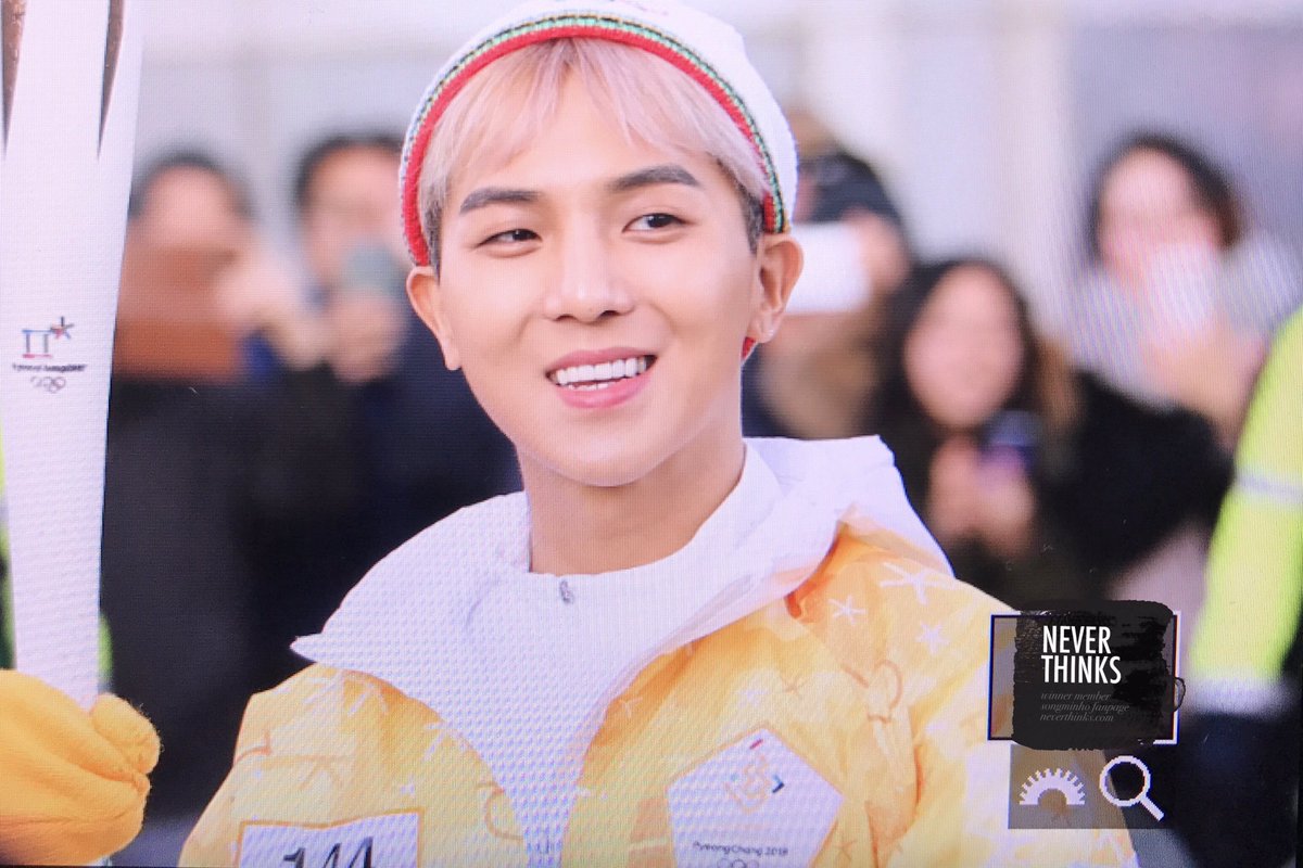 neverthinks_'s tweet photo. 180114 평창 성화봉송
민호 팬으로서 진짜 영광스러운 날이야
#송민호 #MINO #위너 #WINNER https://t.co/w2tBspAJAY
