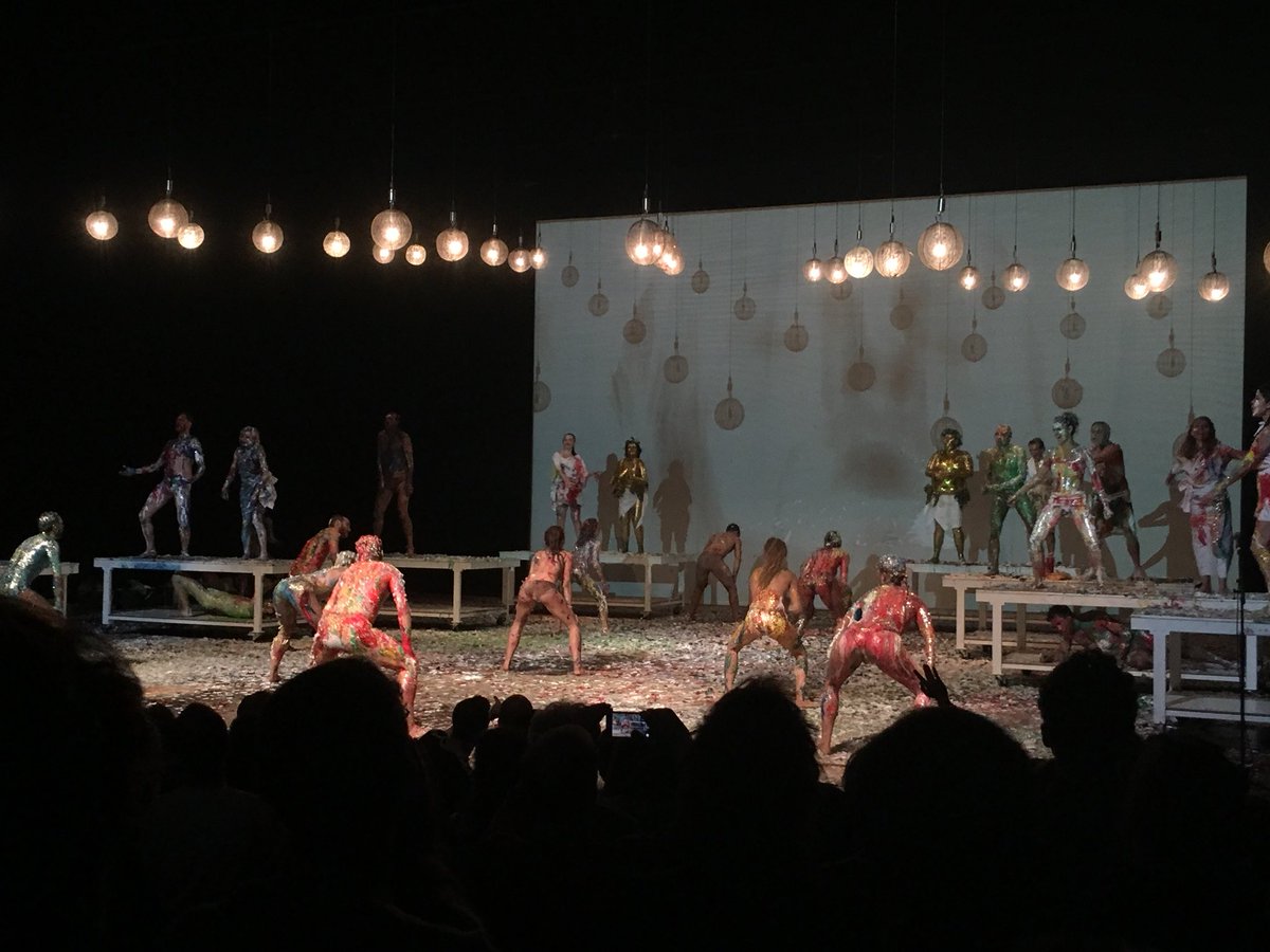 TomasCabane's tweet photo. ESPECTACULAR @TeatrosCanal #JanFabre #24hperformance #MountOlympus https://t.co/Bipo2em2mI