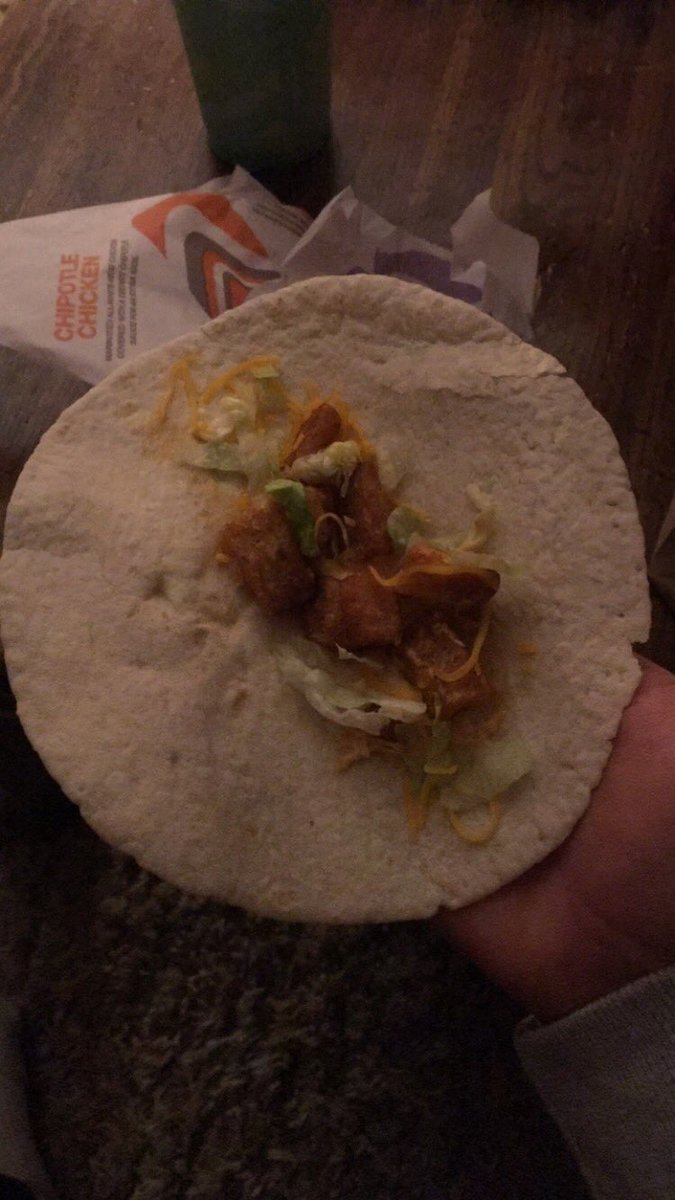 zwhitted's tweet photo. @tacobell 😂😂😂 https://t.co/YL8kVMirEU