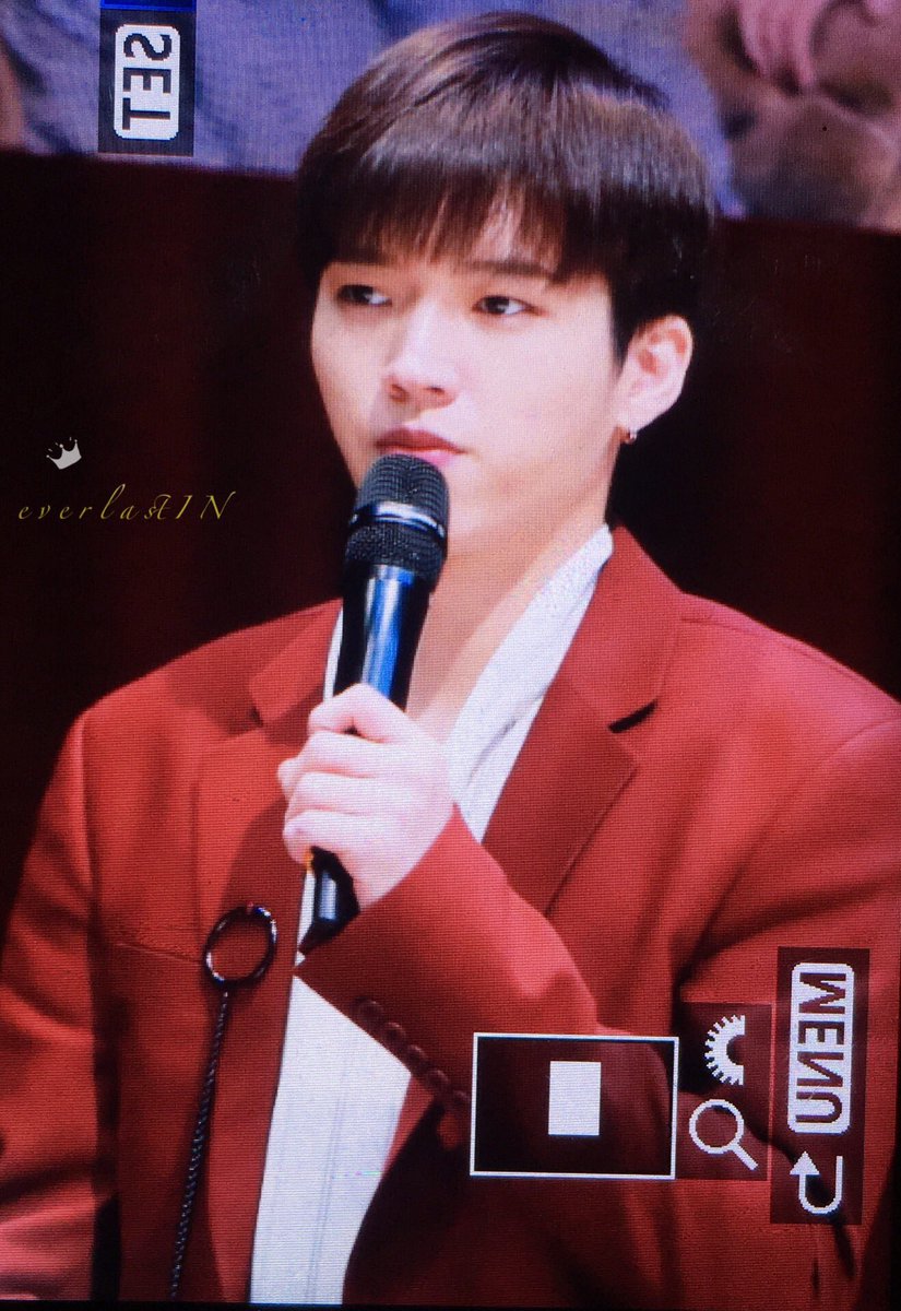 everlast_in's tweet photo. 180114 #INFINITE #인피니트 
#우현 https://t.co/H6j0Ljp3eo