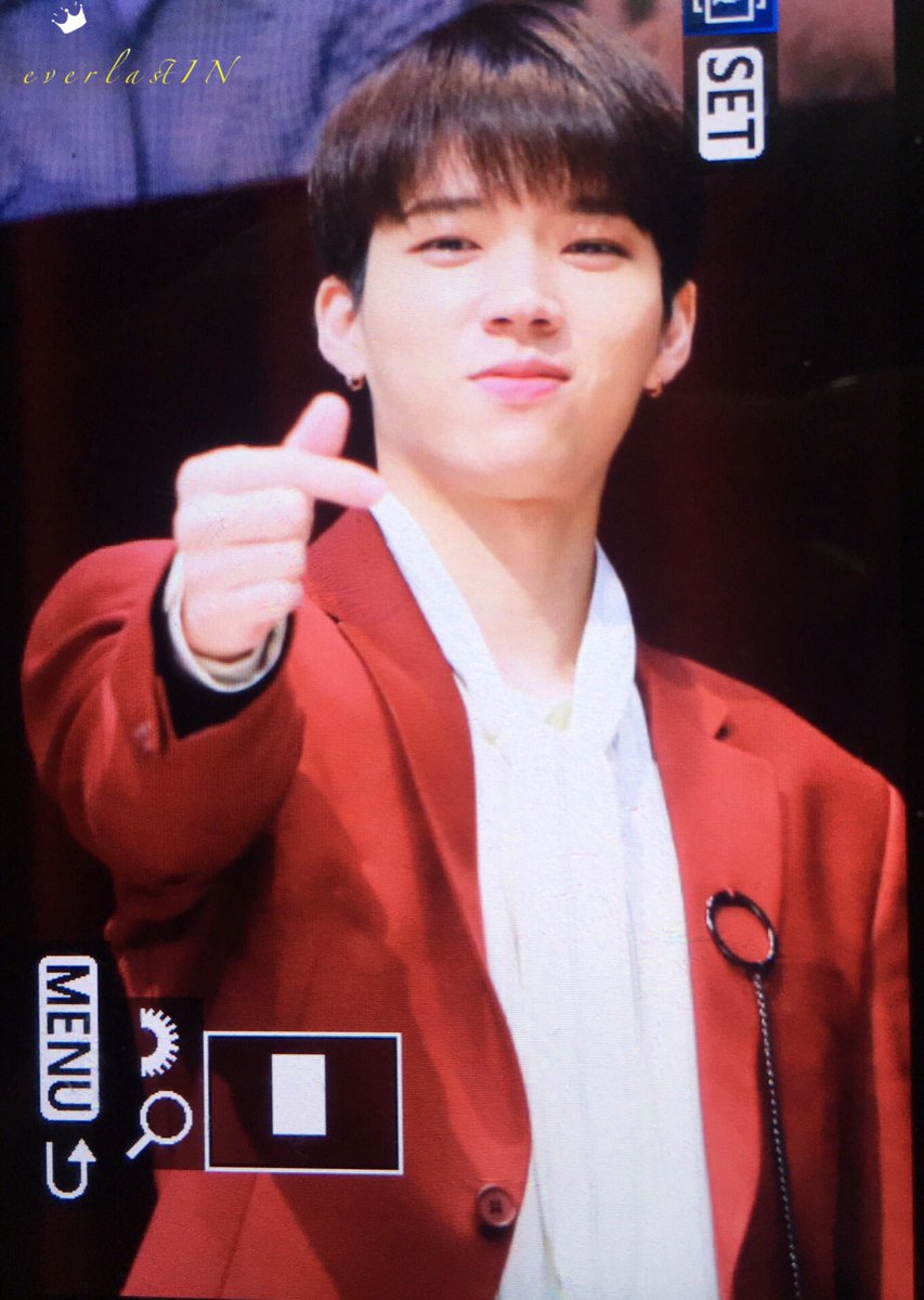 everlast_in's tweet photo. 180114 #INFINITE #인피니트 
#우현 https://t.co/H6j0Ljp3eo