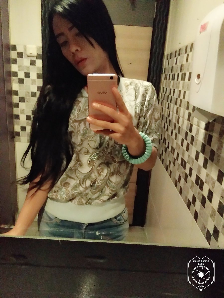 SyarahFaizah's tweet photo. #wariabogor
#ladyboyindonesia
#pecintaladyboy https://t.co/TiN6HfngDW