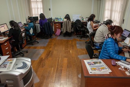 vertventures's tweet photo. "In Some Countries, Facebook’s Fiddling Has Magnified Fake News" by SHEERA FRENKEL, NICHOLAS CASEY and PAUL MOZUR via NYT https://t.co/PFBGKCJrMo #tech #business #vertvent https://t.co/JTSiJu8dKf