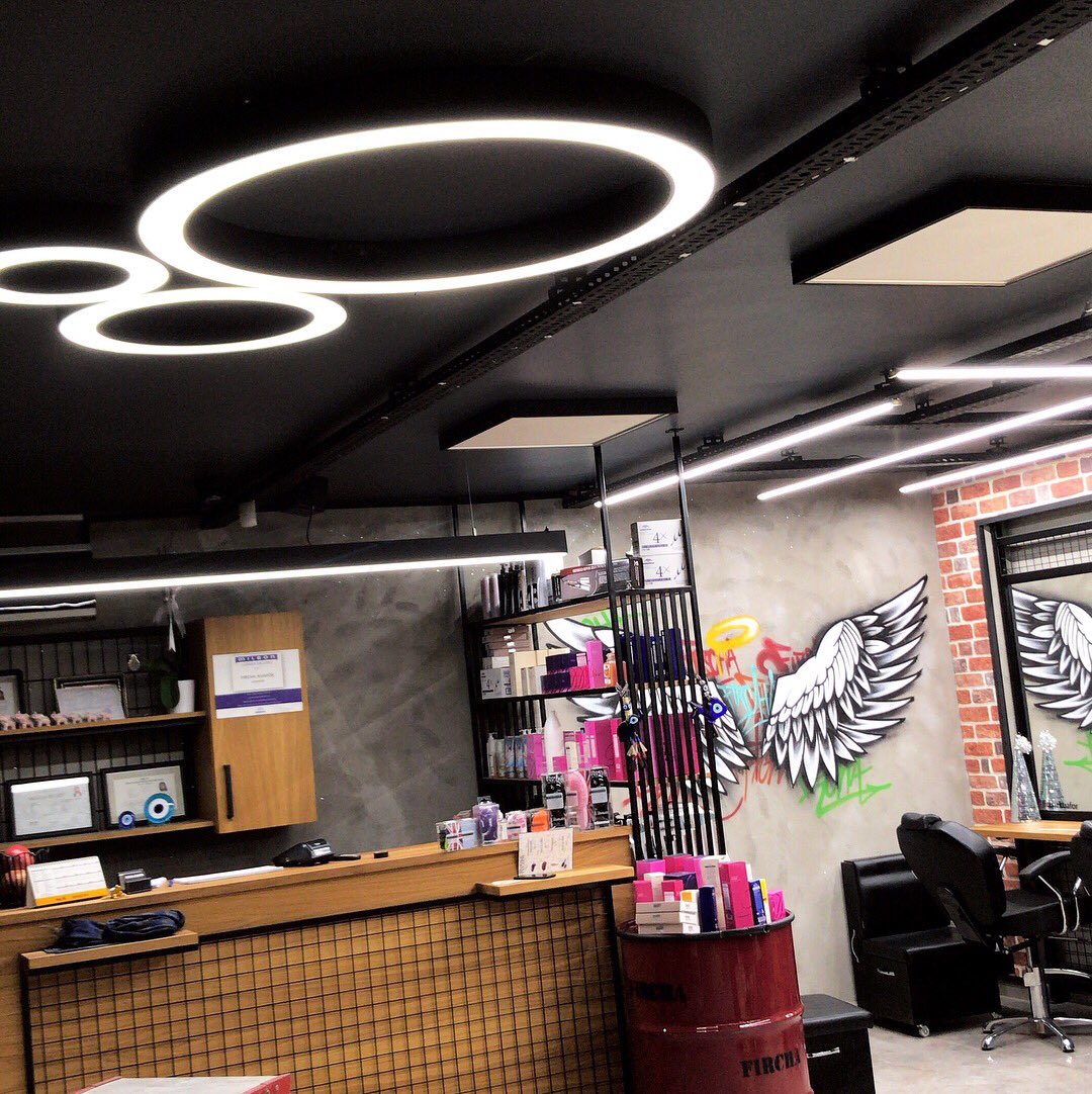elcoledsolution's tweet photo. Elco Projelerde Bu Hafta : Fırcha Kuafor Atasehir #kuafor #led #ledaydinlatma #mimariaydinlatma #firchakuafor #nextlevel #blackdesign #aydinlatmatasarimi #mimar #coiffeur #pendandt #ledcircle #ringledlight #architecturallighting #arc #art #sanat #tasarim #design #tasarımmobilya https://t.co/nTIfqWWupJ