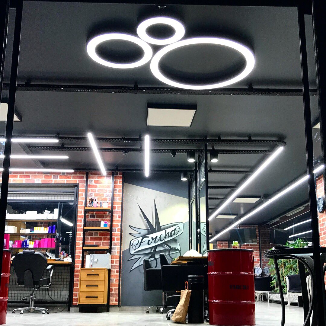 elcoledsolution's tweet photo. Elco Projelerde Bu Hafta : Fırcha Kuafor Atasehir #kuafor #led #ledaydinlatma #mimariaydinlatma #firchakuafor #nextlevel #blackdesign #aydinlatmatasarimi #mimar #coiffeur #pendandt #ledcircle #ringledlight #architecturallighting #arc #art #sanat #tasarim #design #tasarımmobilya https://t.co/nTIfqWWupJ